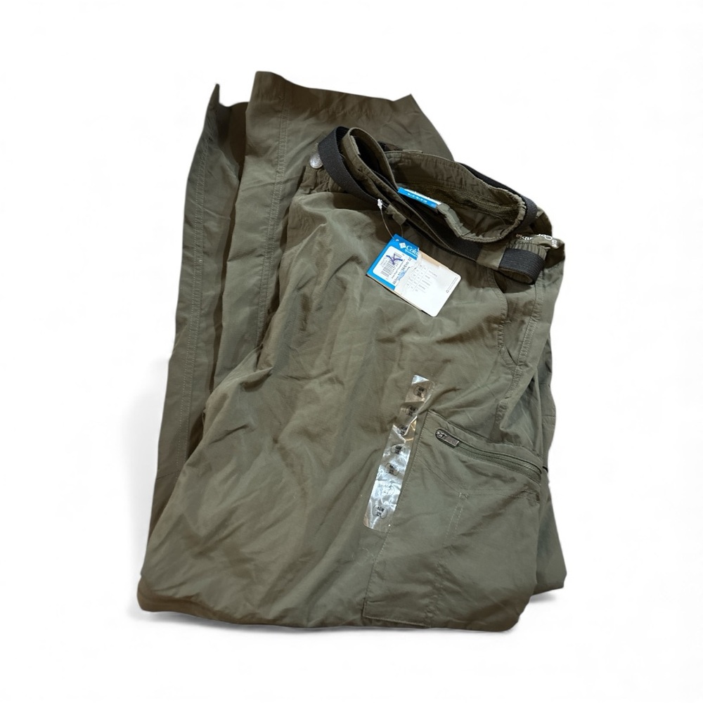 Columbia Men's Cargo Pants in Olive - Picture 2 of 3